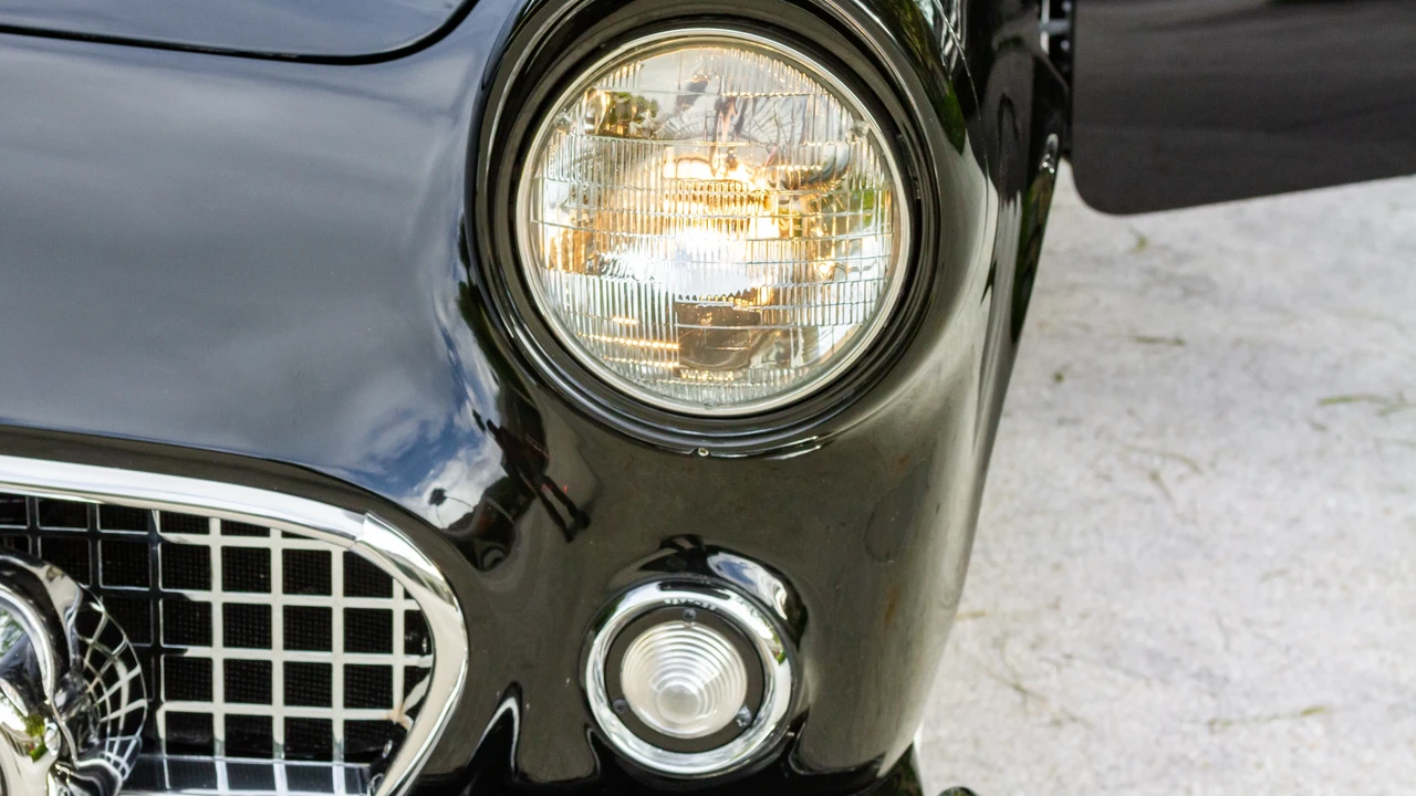 1956 Ford Thunderbird 1st Gen - Image 16 of 31