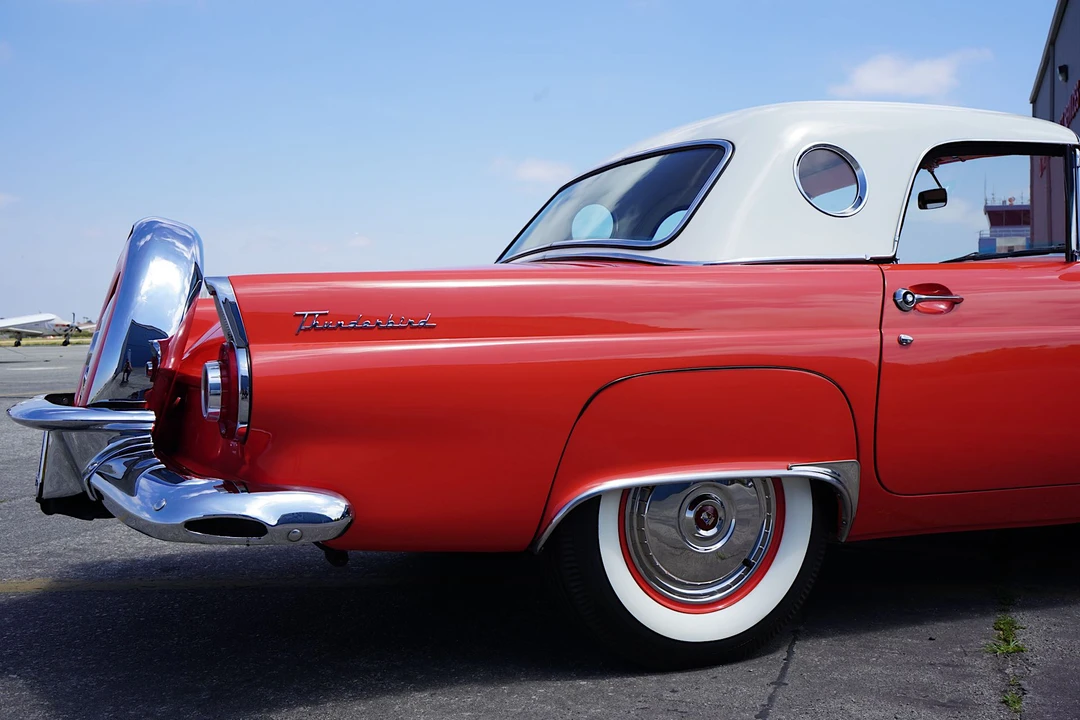 1956 Ford Thunderbird 1st Gen - Image 24 of 31