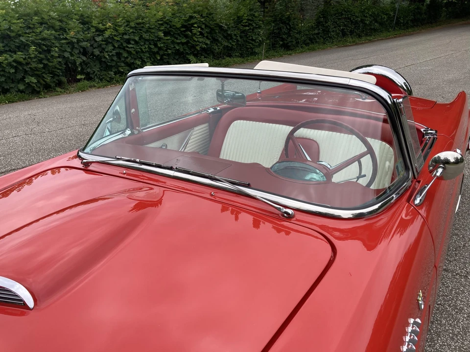 1956 Ford Thunderbird 1st Gen - Image 25 of 31