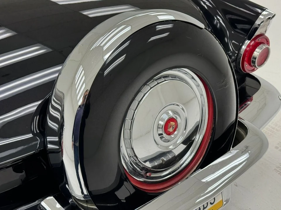 1956 Ford Thunderbird 1st Gen - Image 23 of 31