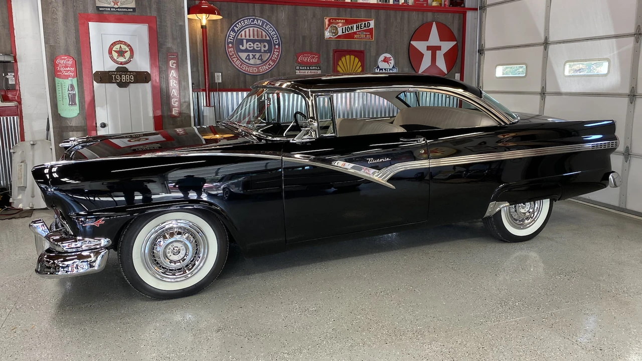 1956 Ford Fairlane 1st Gen - Image 10 of 11