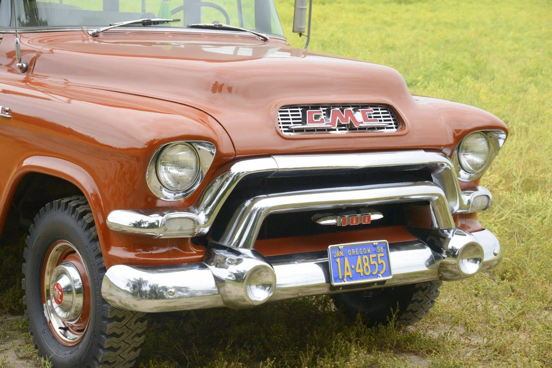1956 GMC Suburban 4th Gen - Image 20 of 31