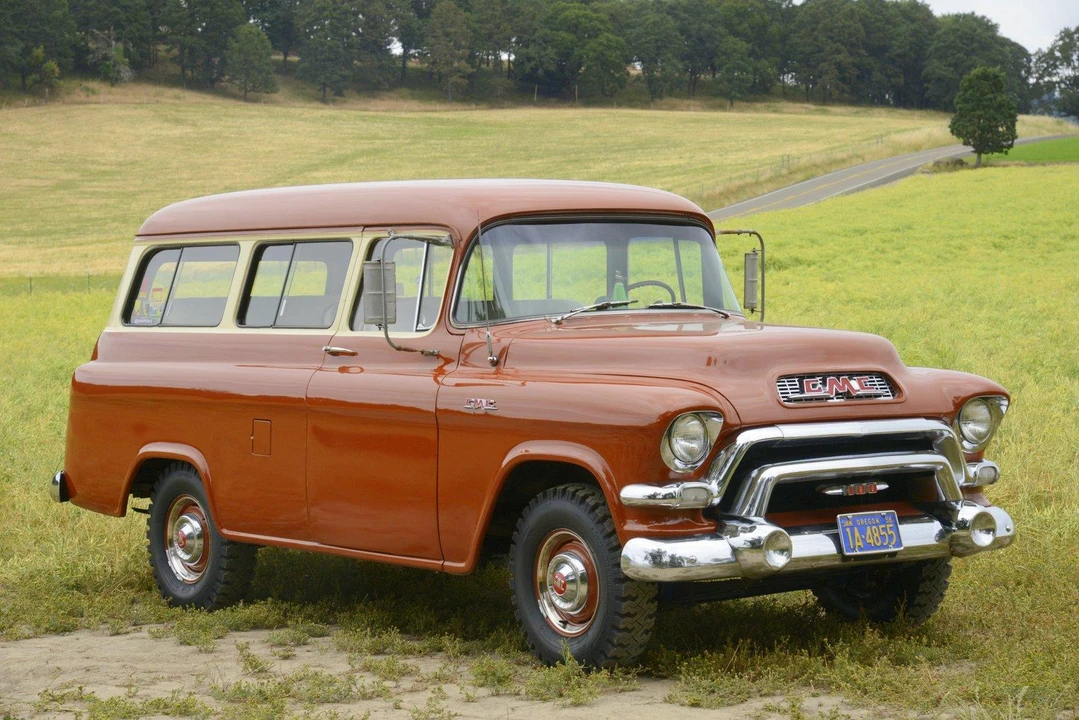 1956 GMC Suburban 4th Gen - Image 17 of 31