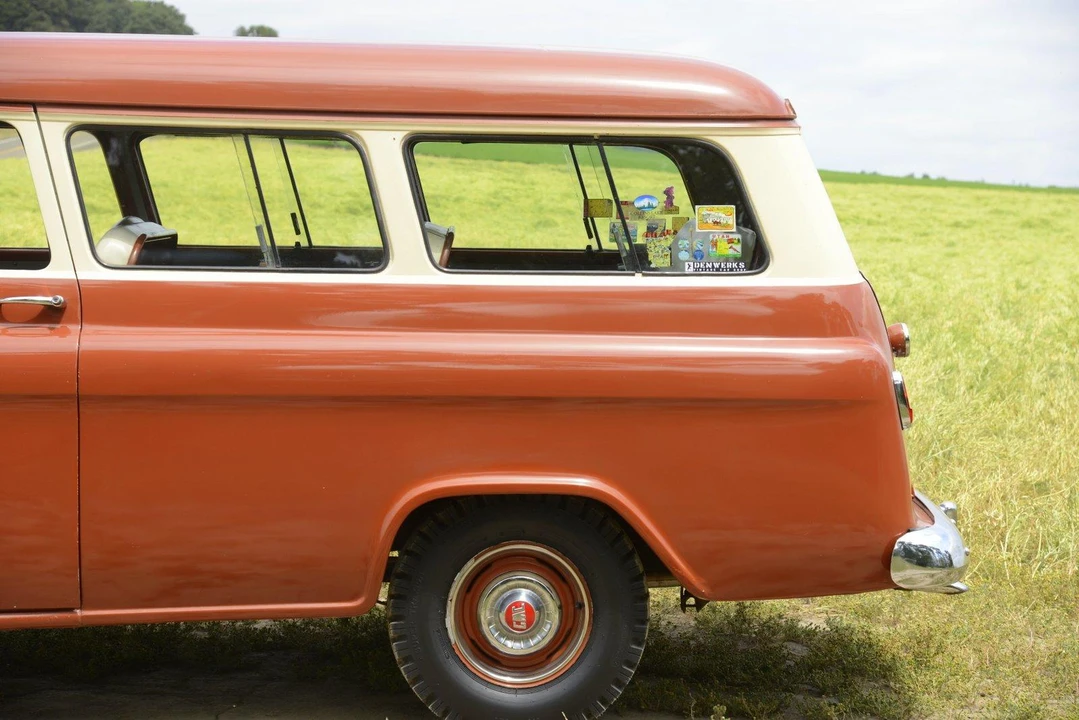 1956 GMC Suburban 4th Gen - Image 30 of 31