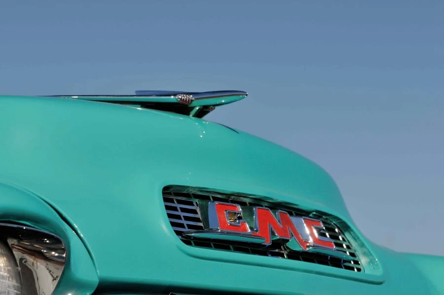1956 GMC Suburban 4th Gen - Image 10 of 12