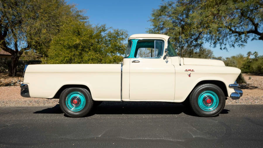 1956 GMC Suburban 4th Gen - Image 2 of 31