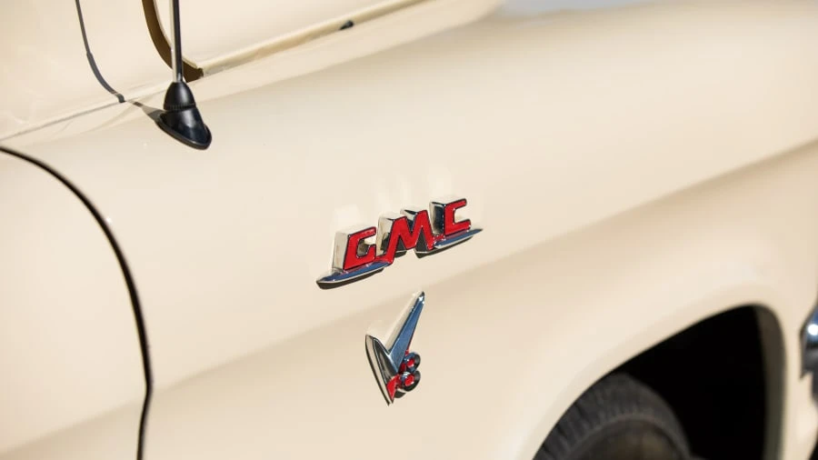 1956 GMC Suburban 4th Gen - Image 9 of 31