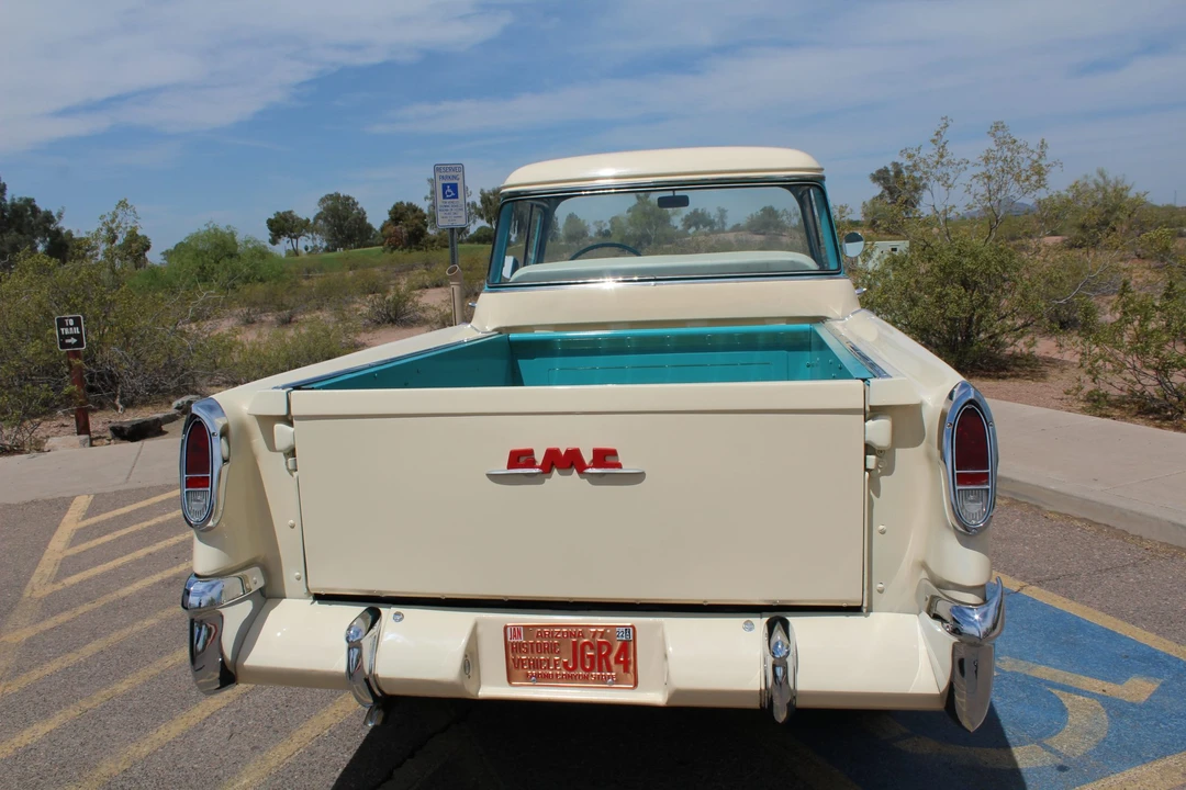1956 GMC Suburban 4th Gen - Image 23 of 31