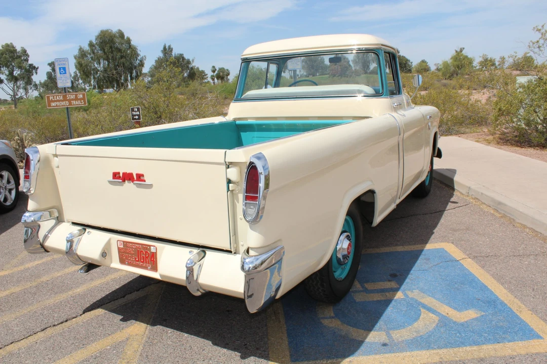 1956 GMC Suburban 4th Gen - Image 27 of 31