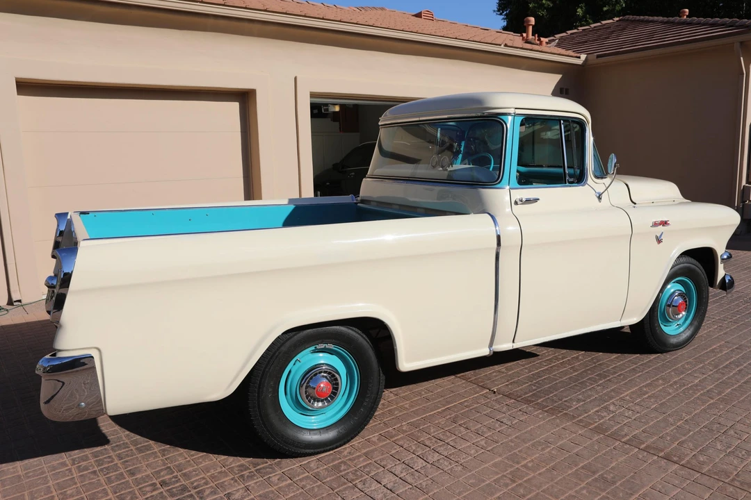 1956 GMC Suburban 4th Gen - Image 26 of 31