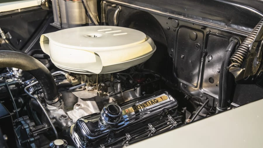 1956 GMC Suburban 4th Gen - Image 5 of 16