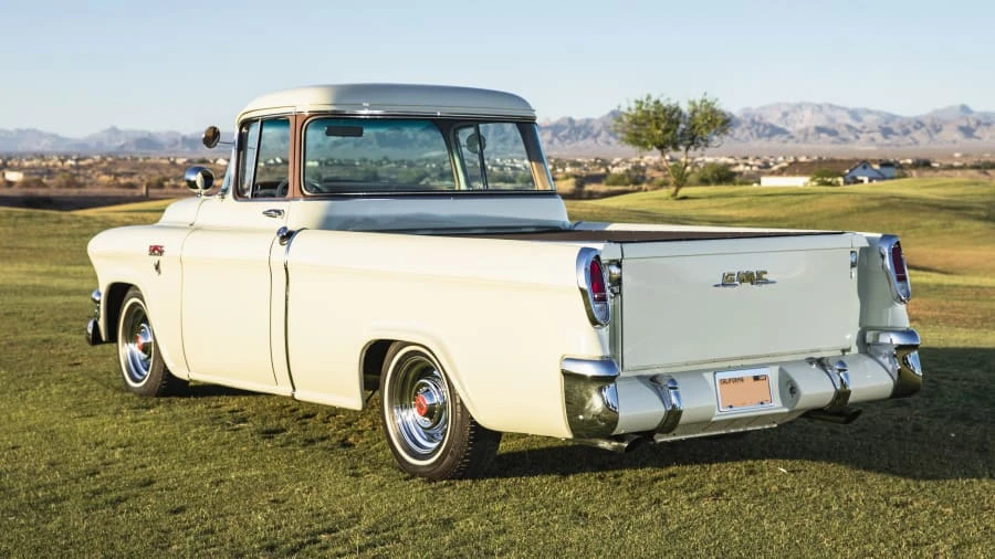 1956 GMC Suburban 4th Gen - Image 15 of 16