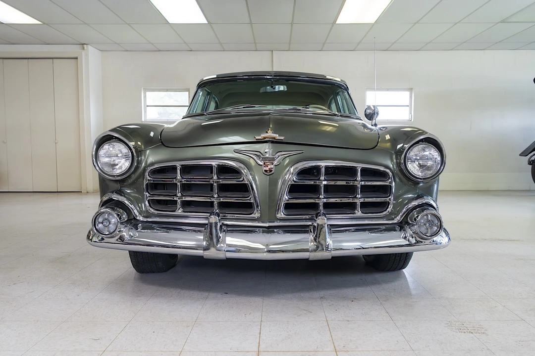 1956 Imperial Crown - Image 2 of 31