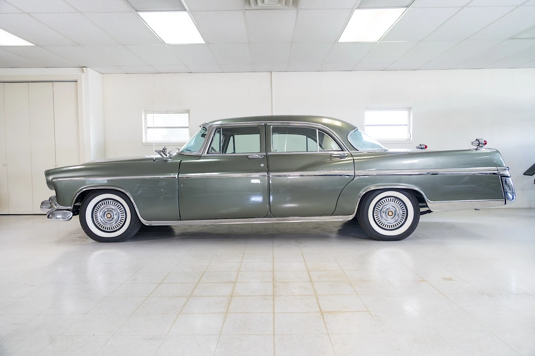 1956 Imperial Crown - Image 8 of 31