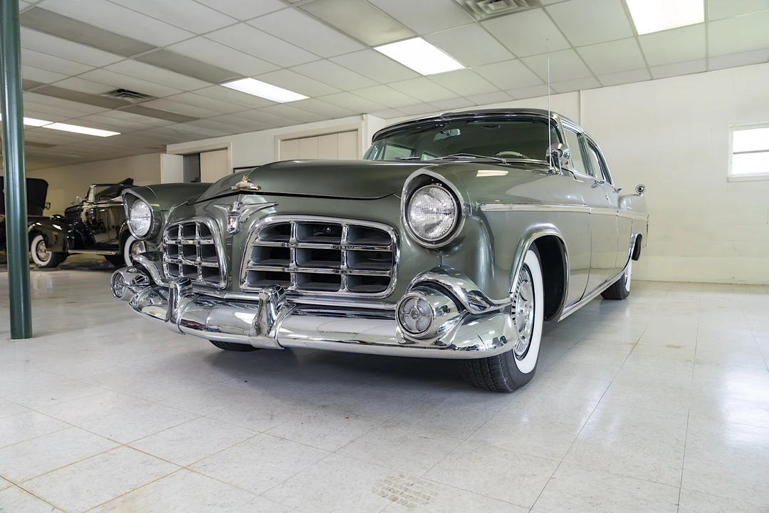 1956 Imperial Crown - Image 3 of 31