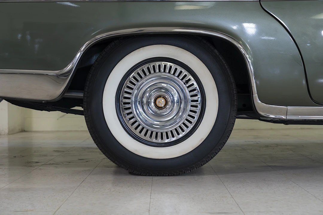 1956 Imperial Crown - Image 22 of 31