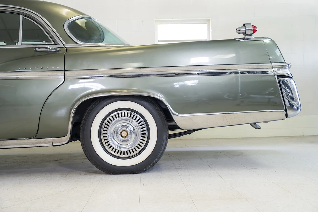 1956 Imperial Crown - Image 25 of 31