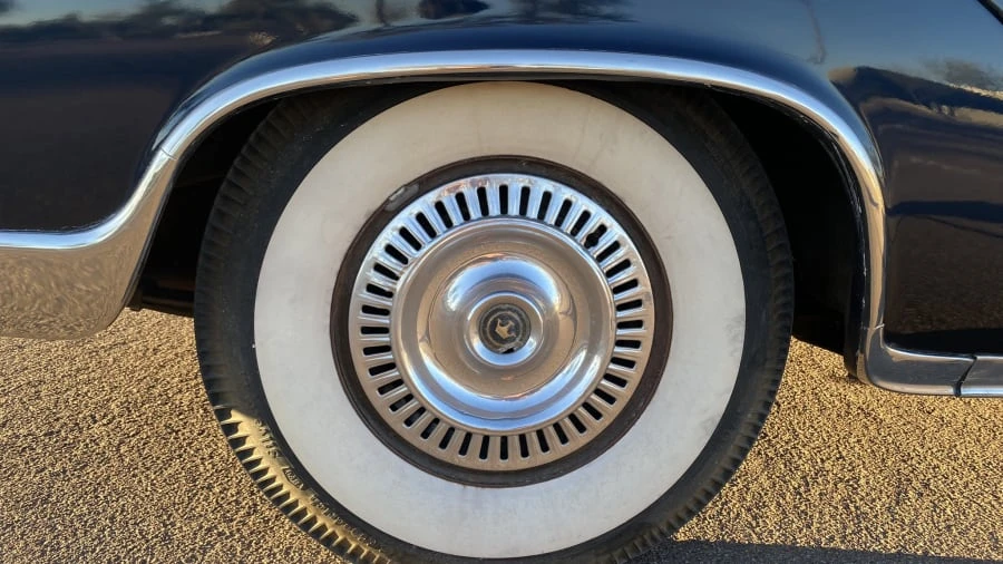 1956 Imperial Crown - Image 6 of 31