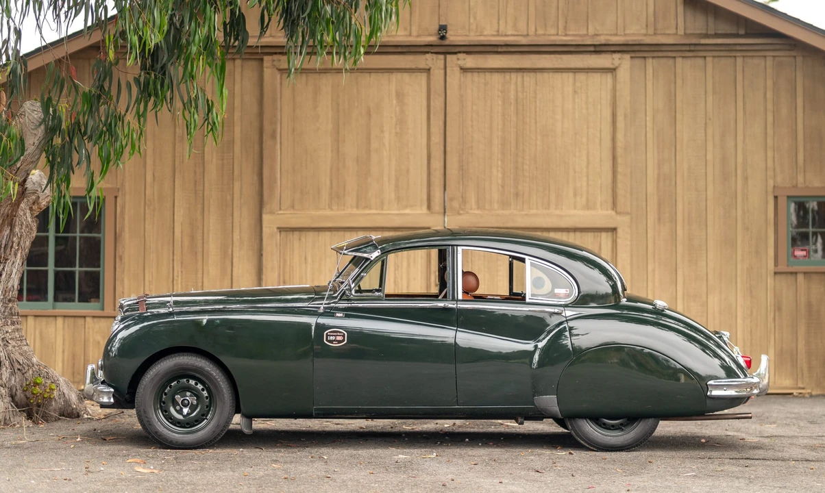 1956 Jaguar Mark VII & VIII & IX - Image 25 of 31