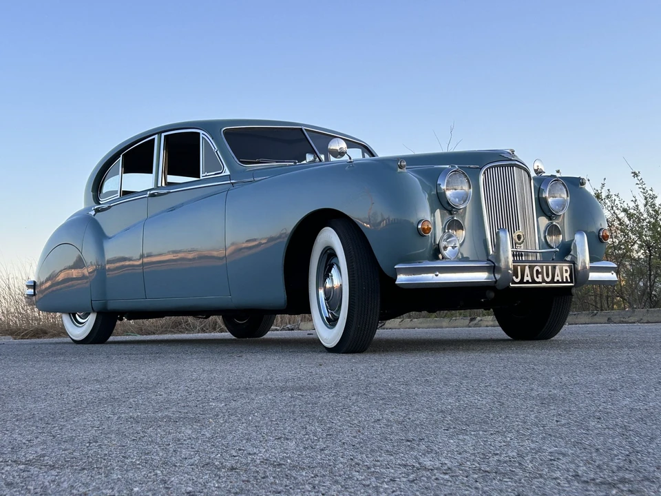1956 Jaguar Mark VII & VIII & IX - Image 30 of 31