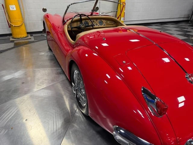 1956 Jaguar XK - Image 25 of 31