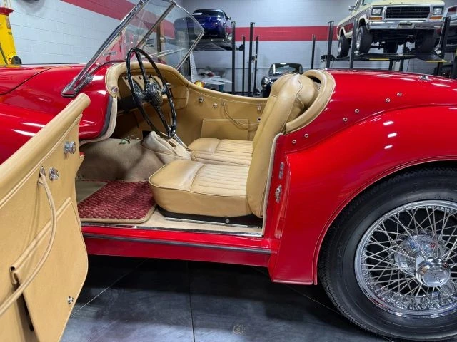 1956 Jaguar XK140 - Image 27 of 31