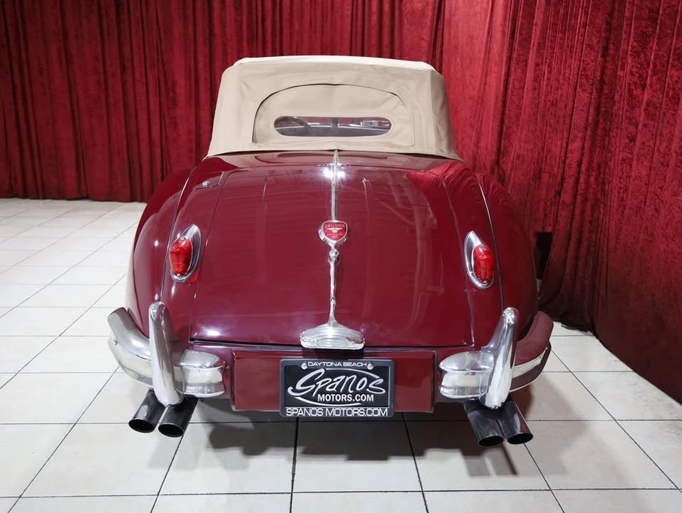 1956 Jaguar XK140 - Image 8 of 17