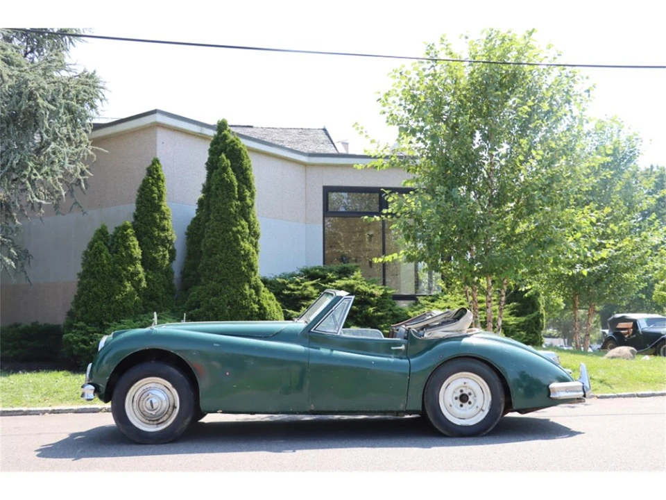 1956 Jaguar XK140 - Image 4 of 8