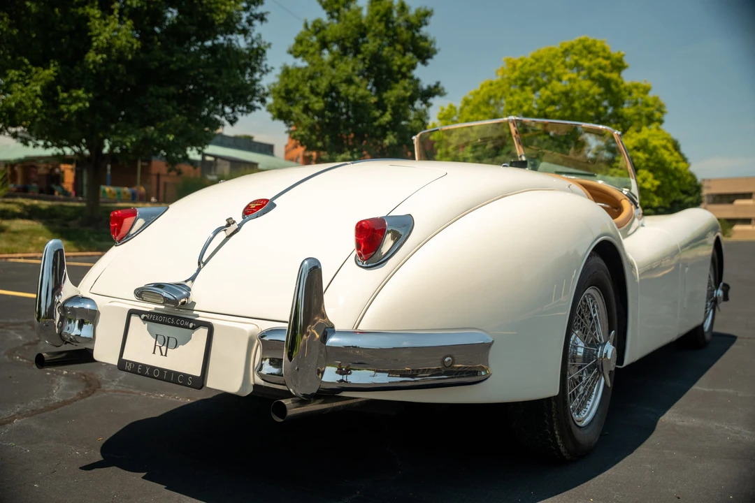 1956 Jaguar XK140 - Image 24 of 31