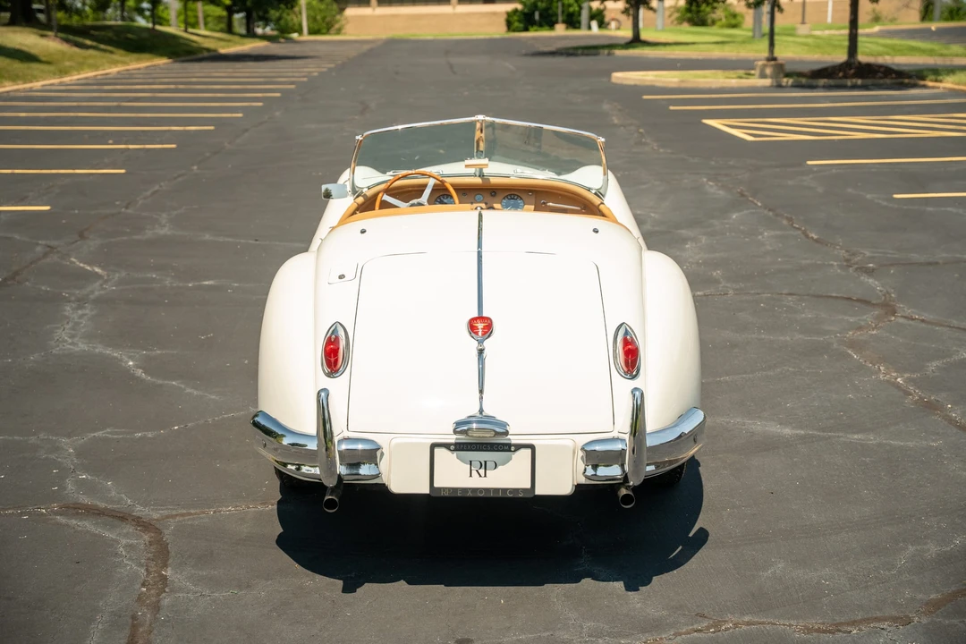 1956 Jaguar XK140 - Image 22 of 31
