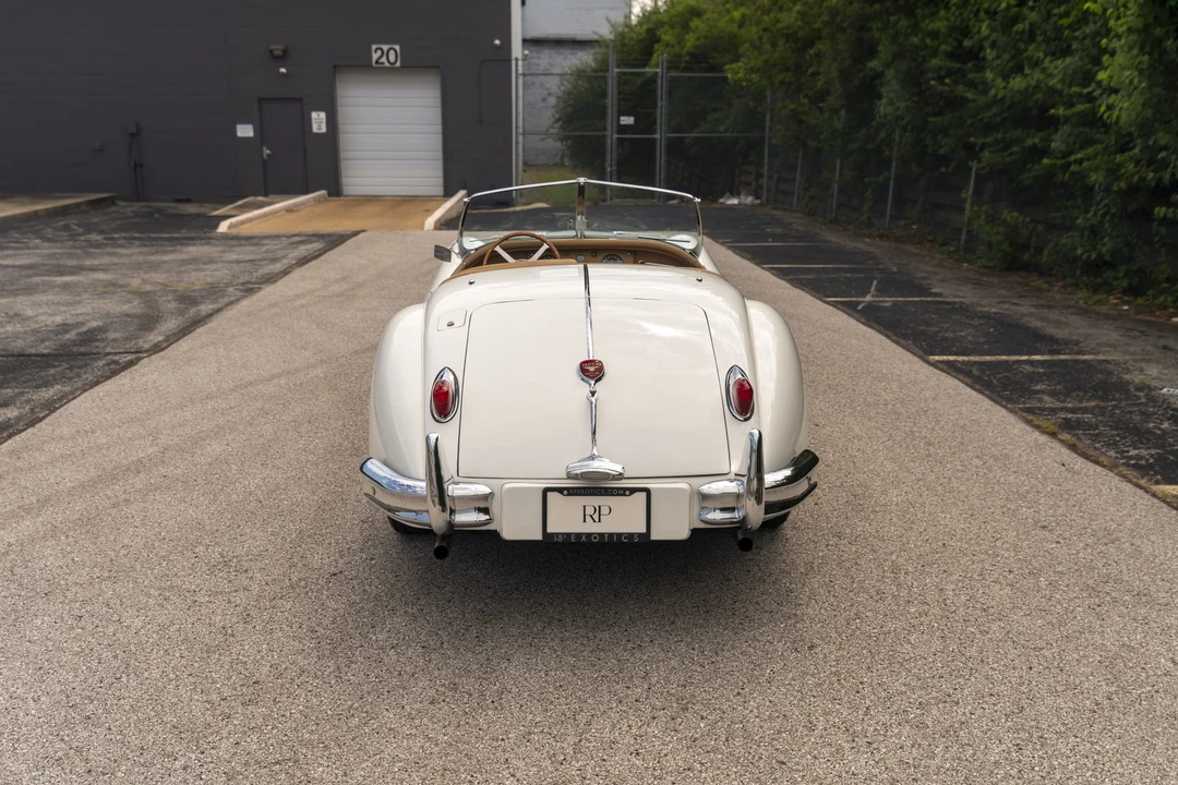 1956 Jaguar XK140 - Image 9 of 31
