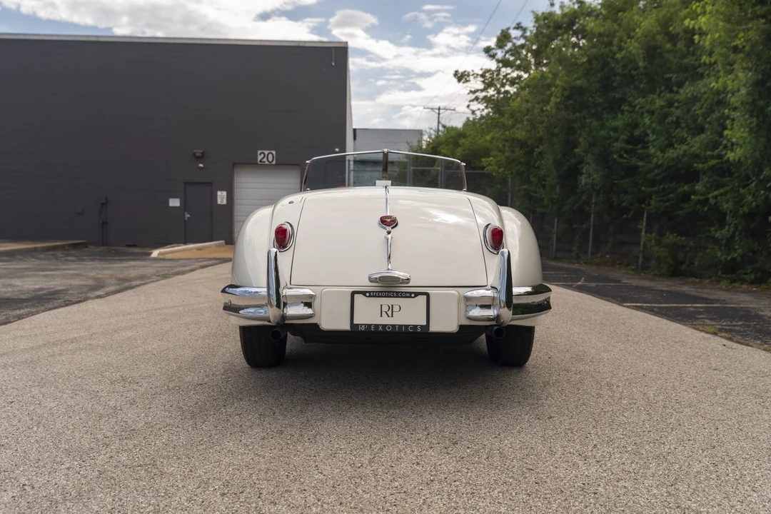 1956 Jaguar XK140 - Image 8 of 31