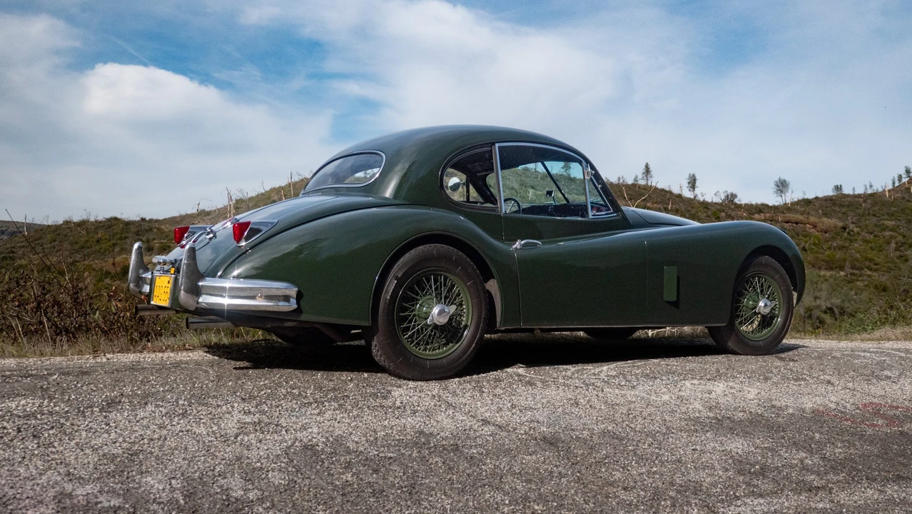 1956 Jaguar XK140 FHC Coupe - Image 21 of 31