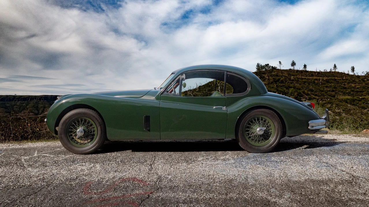 1956 Jaguar XK140 FHC Coupe - Image 12 of 31