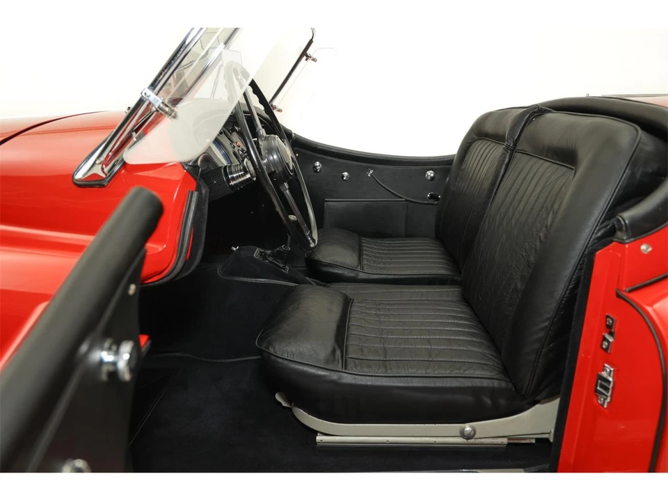1956 Jaguar XK140 - Image 24 of 31