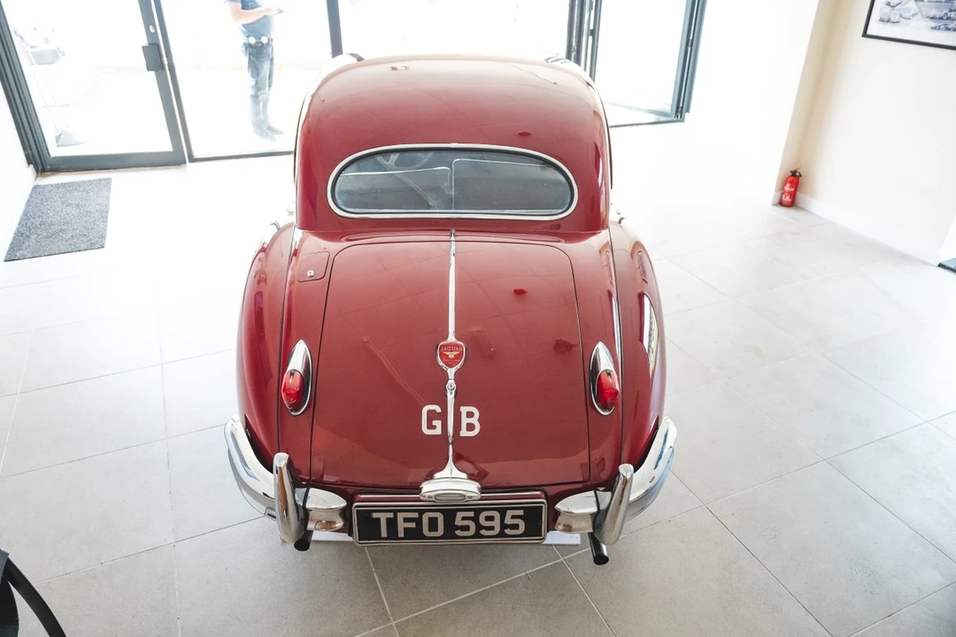 1956 Jaguar XK150 - Image 11 of 30