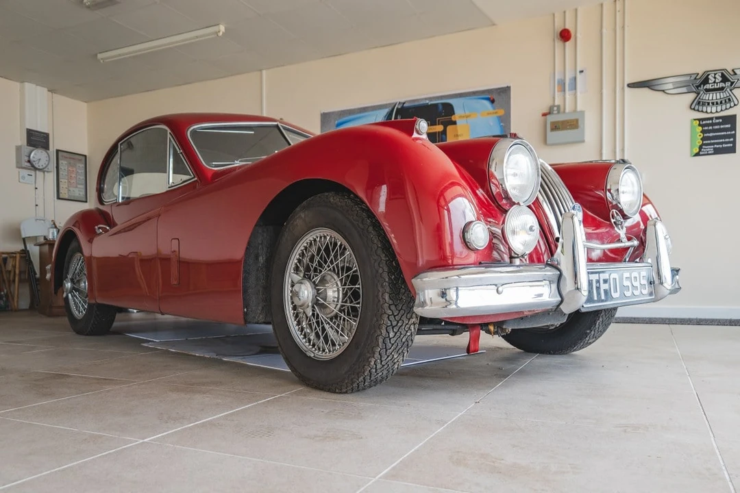 1956 Jaguar XK150 - Image 2 of 30