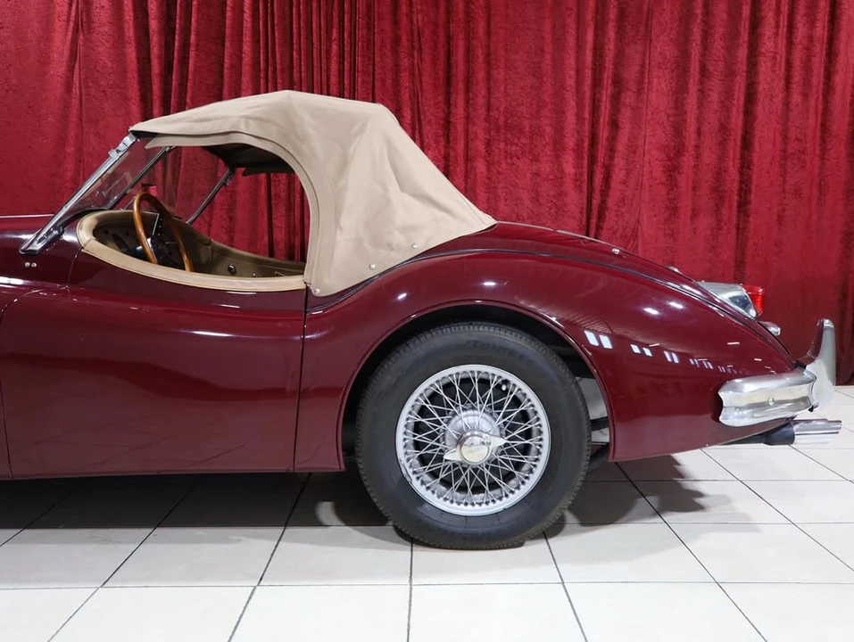 1956 Jaguar XK140 - Image 4 of 17