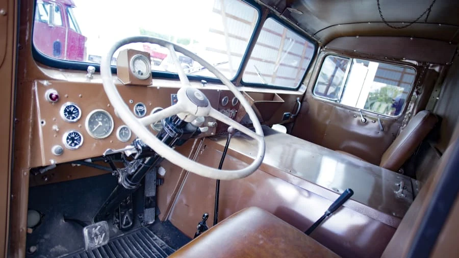 1956 Kenworth - Image 8 of 10