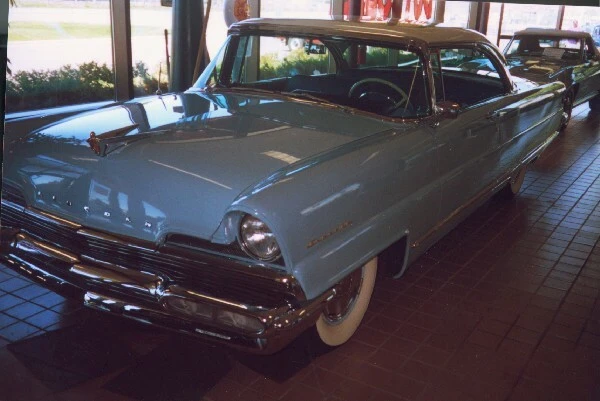 1956 Lincoln Capri - Image 2 of 5