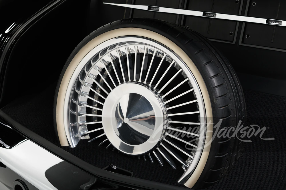 1956 Lincoln Continental Mark II - Image 23 of 31