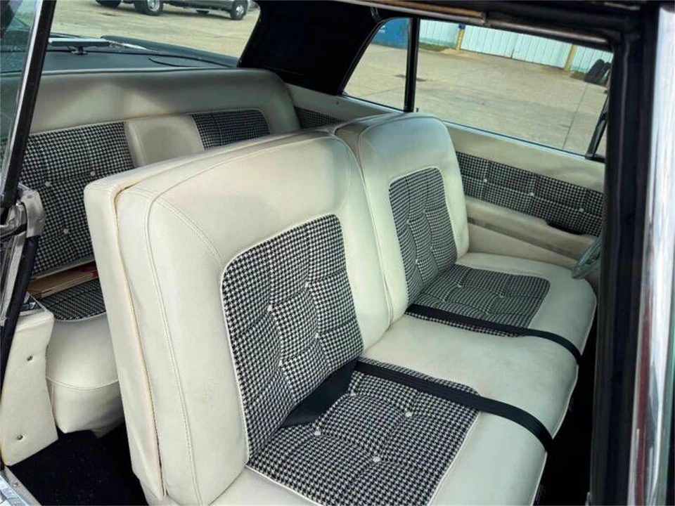 1956 Lincoln Continental - Image 8 of 16