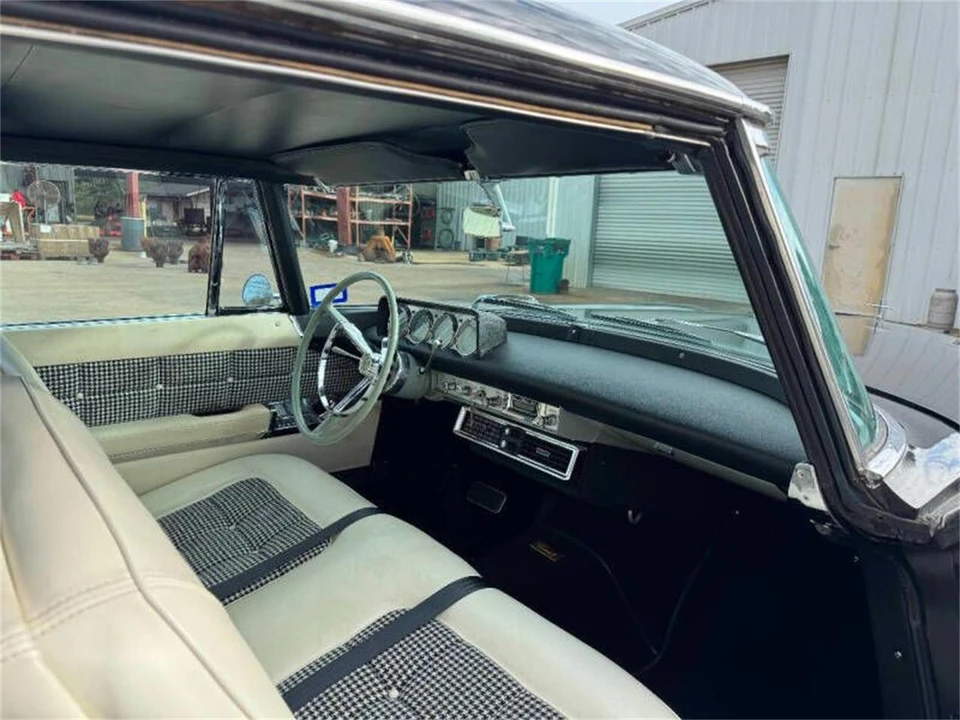 1956 Lincoln Continental - Image 10 of 16