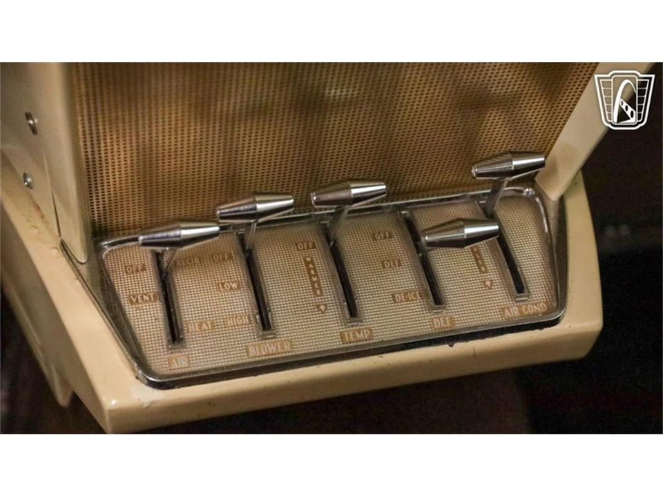 1956 Lincoln Continental - Image 16 of 31