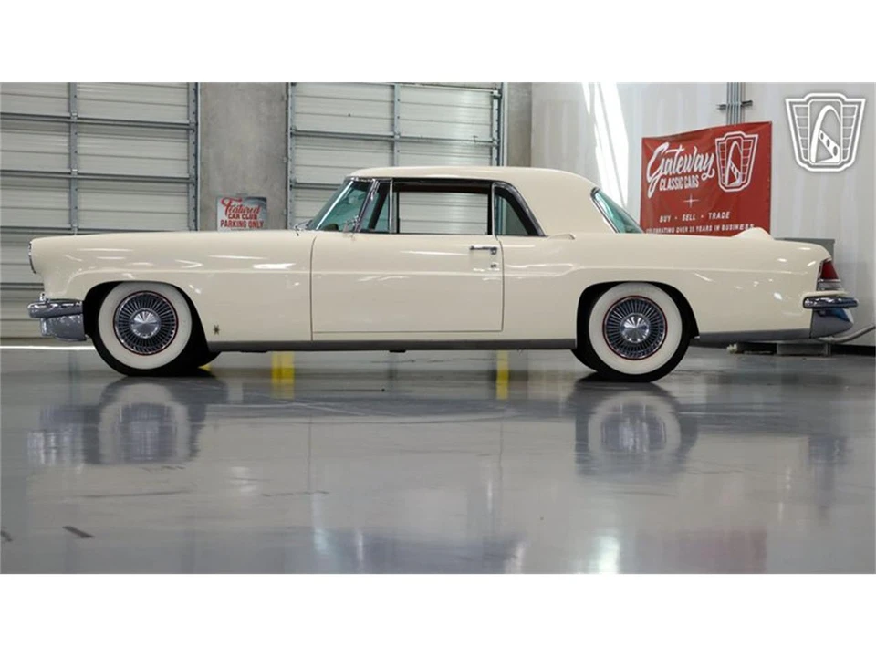 1956 Lincoln Continental - Image 3 of 31