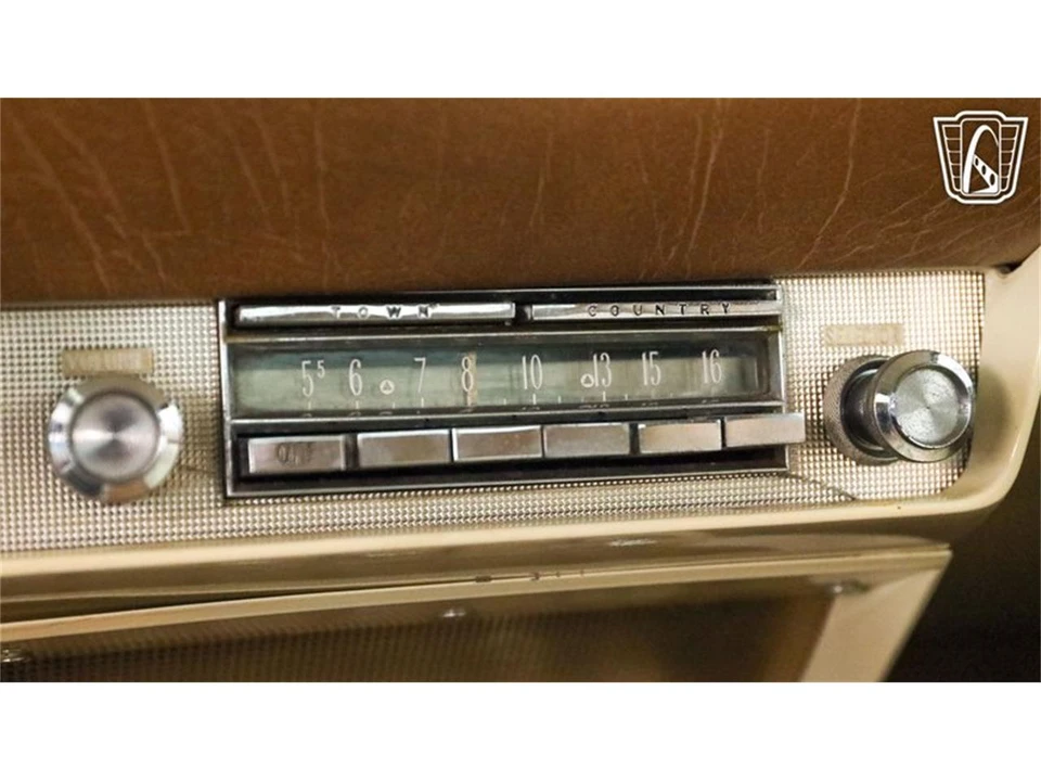 1956 Lincoln Continental - Image 15 of 31
