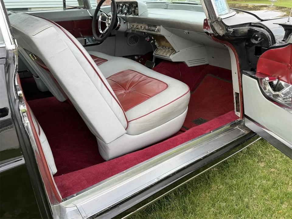 1956 Lincoln Continental Mark II - Image 27 of 31
