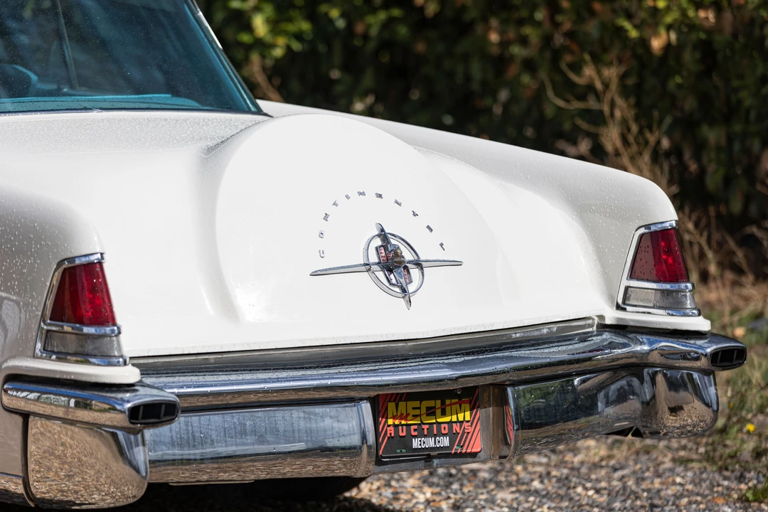 1956 Lincoln Continental - Image 11 of 25