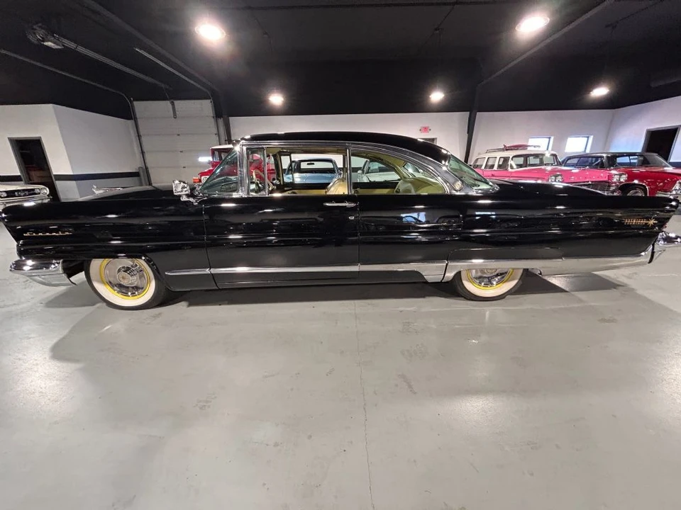 1956 Lincoln Premiere - Image 19 of 31