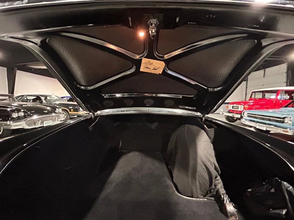 1956 Lincoln Premiere - Image 29 of 31